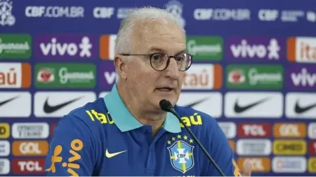 Dorival Jr. sobre o comando da Seleção Brasileira: "Feliz eu não estou"