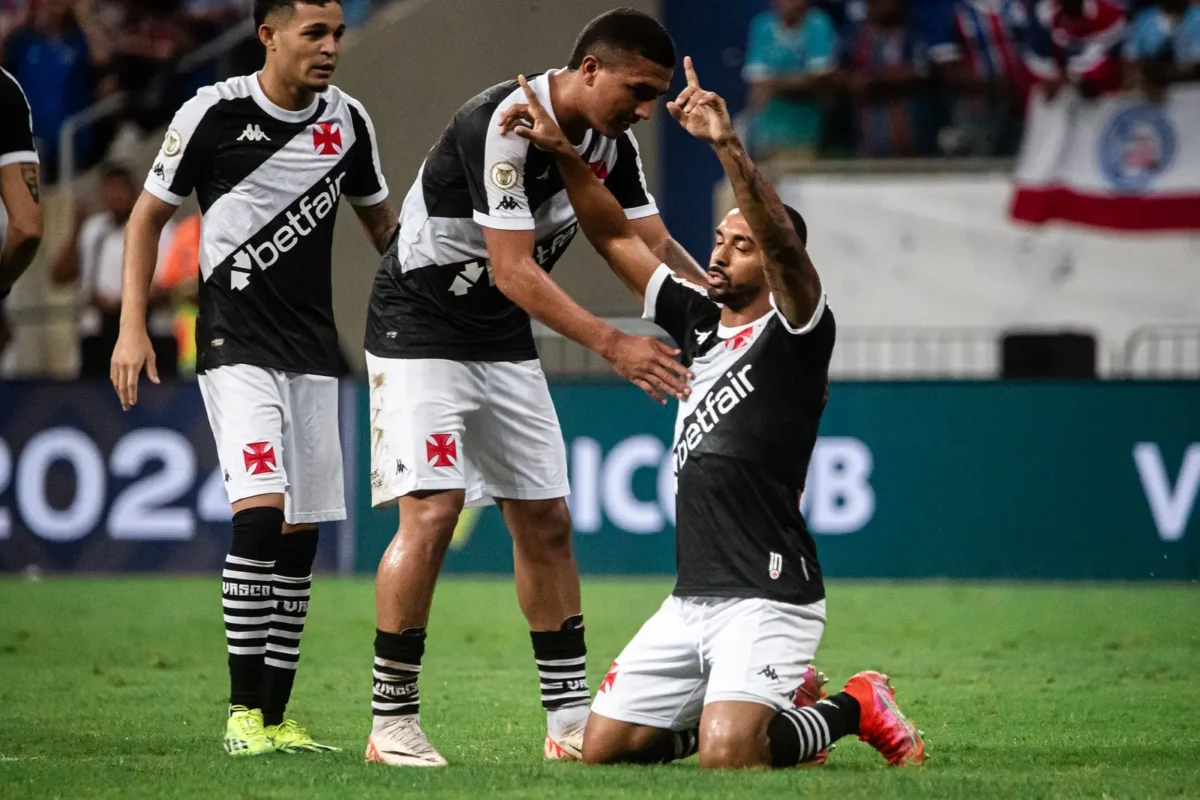 Dupla do Vasco lidera: Paulo Henrique e Cocão são os campeões de roubadas de bola no Brasileirão.