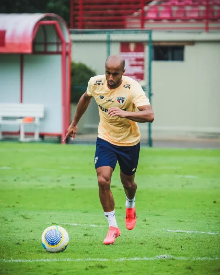 Escalação do São Paulo x Bahia: Zubeldía prepara time titular após treino tático