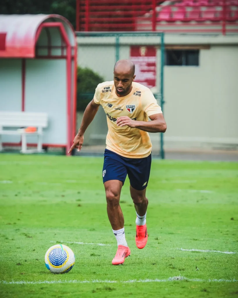 Escalação do São Paulo x Bahia: Zubeldía prepara time titular após treino tático