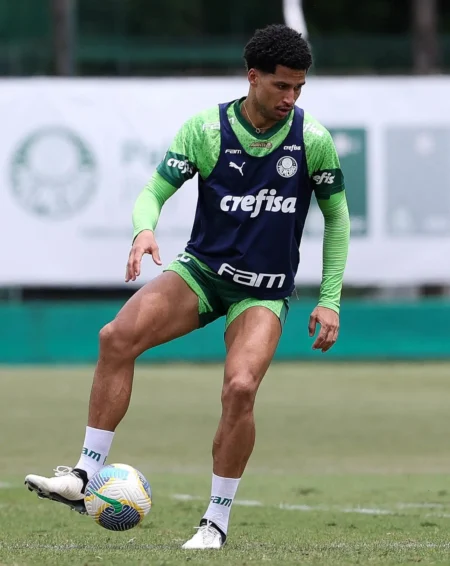 Escalação do Palmeiras x Corinthians: Atualização sobre a presença de Murilo no Dérbi