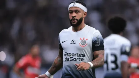 Escalação do Corinthians: sem Memphis Depay, Ramón Díaz conta com Talles e Romero no time.