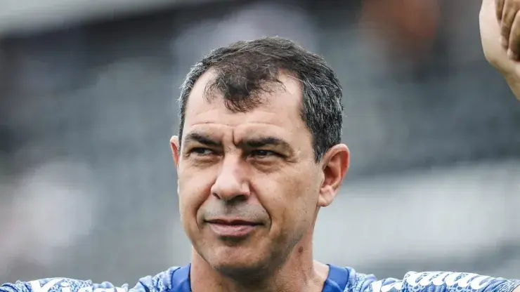 "Fábio Carille é Aprovado para Comandar o Vasco: Técnico Enquadra-se no Orçamento da Diretoria"