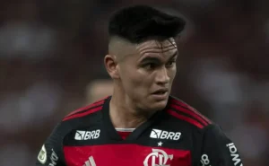 Filipe Luís permanece no Flamengo para trabalhar com Alcaraz, Michael e Gonzalo Plata.