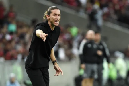 Filipe Luís sobre o afastamento de Gabigol do Flamengo: "Fui comunicado, é assunto do Marcos Braz"