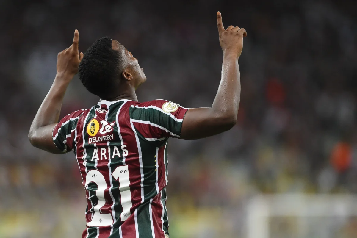 Fluminense terá seis retornos e não sofrerá baixas importantes contra o Fortaleza.