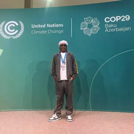 Futebol e Meio Ambiente: Ronaldinho Gaúcho Participa da COP29 no Azerbaijão