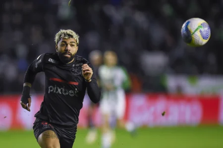 Gabigol: Cruzeiro busca acordo direto com atacante e evita leilão para evitar perda de jogador