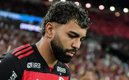 Gabigol como titular no Flamengo x Atlético-MG gera desaprovação dos torcedores: "Um a menos"