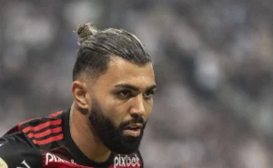 Gabigol deixa o Flamengo: avanço em acordo com bicampeão da Libertadores.