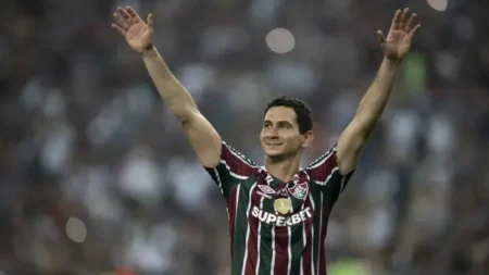 "Ganso volta a treinar com o Fluminense e está apto para enfrentar o Athletico-PR"