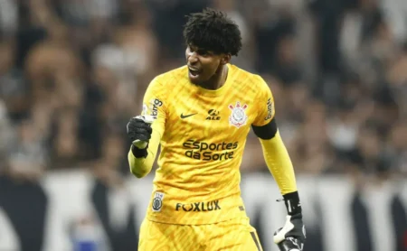 "Hugo Souza pode deixar o Corinthians:Times mostram interesse no goleiro, diz Bruno Spindel"