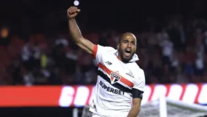 Lucas Moura Recebe Elogios do Torcedor do São Paulo: "Nível Muito Grande" Contra o Atlético-MG