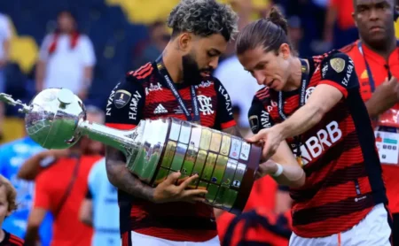 "PVC comenta sobre a polêmica Gabigol x Filipe Luís no Flamengo: 'Não é babá de técnico'"