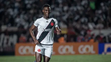 Palmeiras: Léo Pelé será reforço em 2025, confirma Abel Ferreira