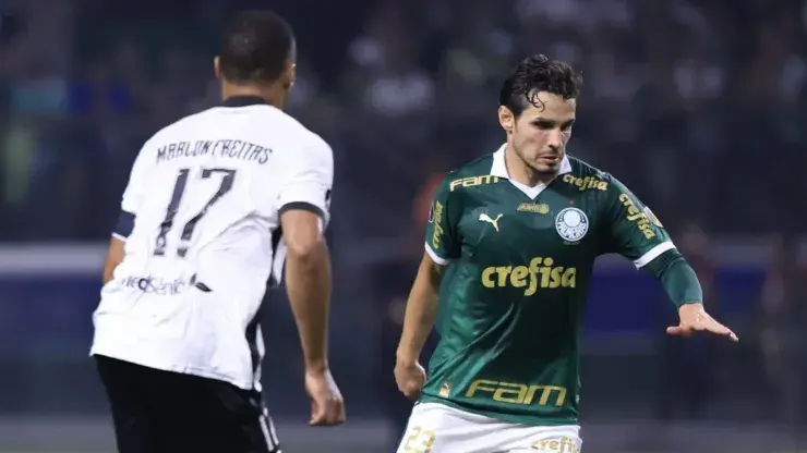 "Palmeiras apresenta desempenho fraco contra o Botafogo em jogos recentes no Allianz Parque"