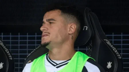 Philippe Coutinho e Pedrinho no Vasco: O que o futuro reserva para os jogadores?