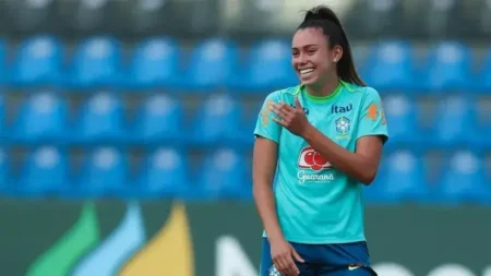 Priscila sofre lesão no México: Torcida teme desfalque nos amistosos contra a Austrália