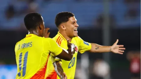 Quintero brilha contra o Uruguai e torcida do Grêmio se rende: "Pode contratar o argentino"