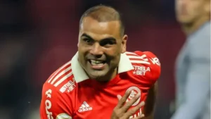 "SC Internacional Anuncia Duração do Novo Contrato do Jogador Gabriel Mercado Até 2025"