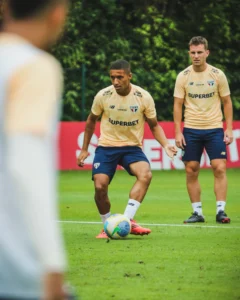 "SPFC prevê renovação de contrato de Henrique Carmo para a próxima semana"