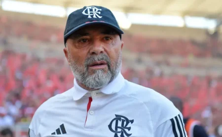 Sampaoli convence campeão do Flamengo com Filipe Luís a deixar o Mengão