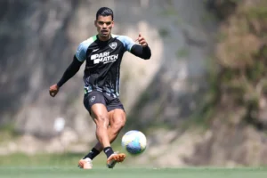 Santos demonstra interesse em contratar o volante Danilo Barbosa do Botafogo