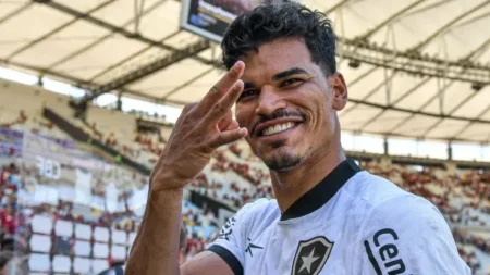 Santos se interessa por Danilo Barbosa e também busca contratar meia do Cruzeiro