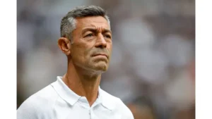 "Santos tem plano B caso Pedro Caixinha não se torne técnico"