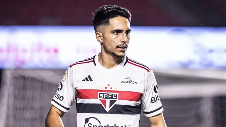 São Paulo mantém porcentagem de contratação de Raí Ramos após acordo definitivo com a Chapecoense