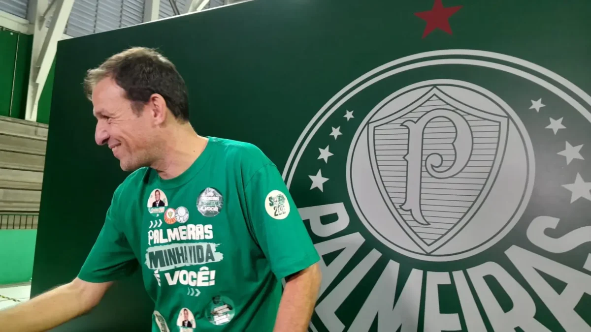 Savério sobre oposição do Palmeiras: "Sai fortalecida, mas Leila poderia ter agido diferente"