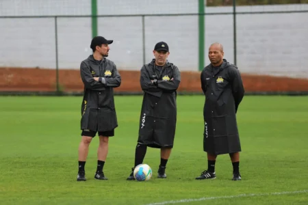 Tigre realiza treino aberto para torcedores antes do jogo contra o Vitória