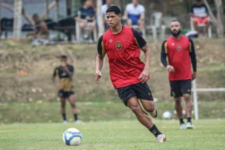 Vasco: 8 jogadores emprestados têm retorno previsto ao fim da temporada