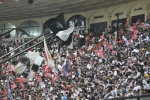 Vasco aumenta capacidade do estádio São Januário e libera mais ingressos para o jogo contra o Inter