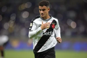 "Vasco x Fortaleza: Coutinho é relacionado, mas Payet não joga"