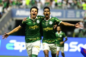 Veiga e Estêvão: A Dupla Decisiva do Palmeiras em Gols