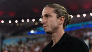 Vidente faz previsão surpreendente para placar de Fortaleza x Flamengo com destaque para Filipe Luís