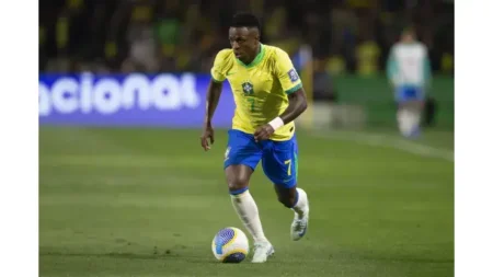 Vini Jr é ofuscado por Gerson, Raphinha e Estevão na convocação da Seleção Brasileira de Dorival Júnior para enfrentar o Uruguai