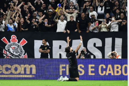 Yuri revela momentos de humilhação no Corinthians: "Torcedores me enchiam o saco em má fase"