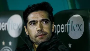 "Abel Ferreira confirma saída de Atuesta e meia colombiano deixará o Palmeiras"