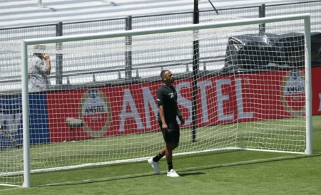 "Atlético-MG busca classificação na Libertadores após derrota: 'Vamos classificar, pode acreditar', diz Marlon Freitas"