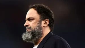 Bilionário Grego Marinakis, com Fortuna de 3,7 Bilhões de Dólares, Procura Informações sobre o Santos