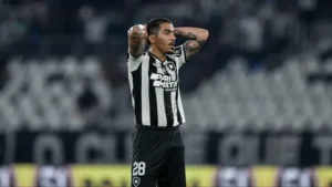 "Botafogo: Allan não é Prioridade de Artur Jorge, Contratação se Torna Última Opção no Meio-Campo"