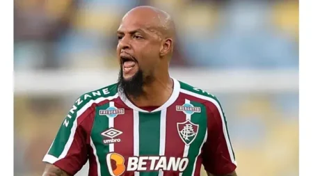 "Conflito no Fluminense: Felipe Melo e Outro Jogador Envolvidos em Briga"