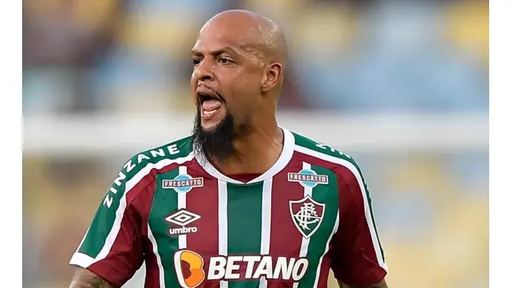 "Conflito no Fluminense: Felipe Melo e Outro Jogador Envolvidos em Briga"