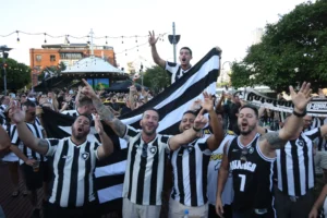 "Copou a Bombonera: a torcida do Botafogo se destaca na Argentina antes da final da Copa Libertadores"