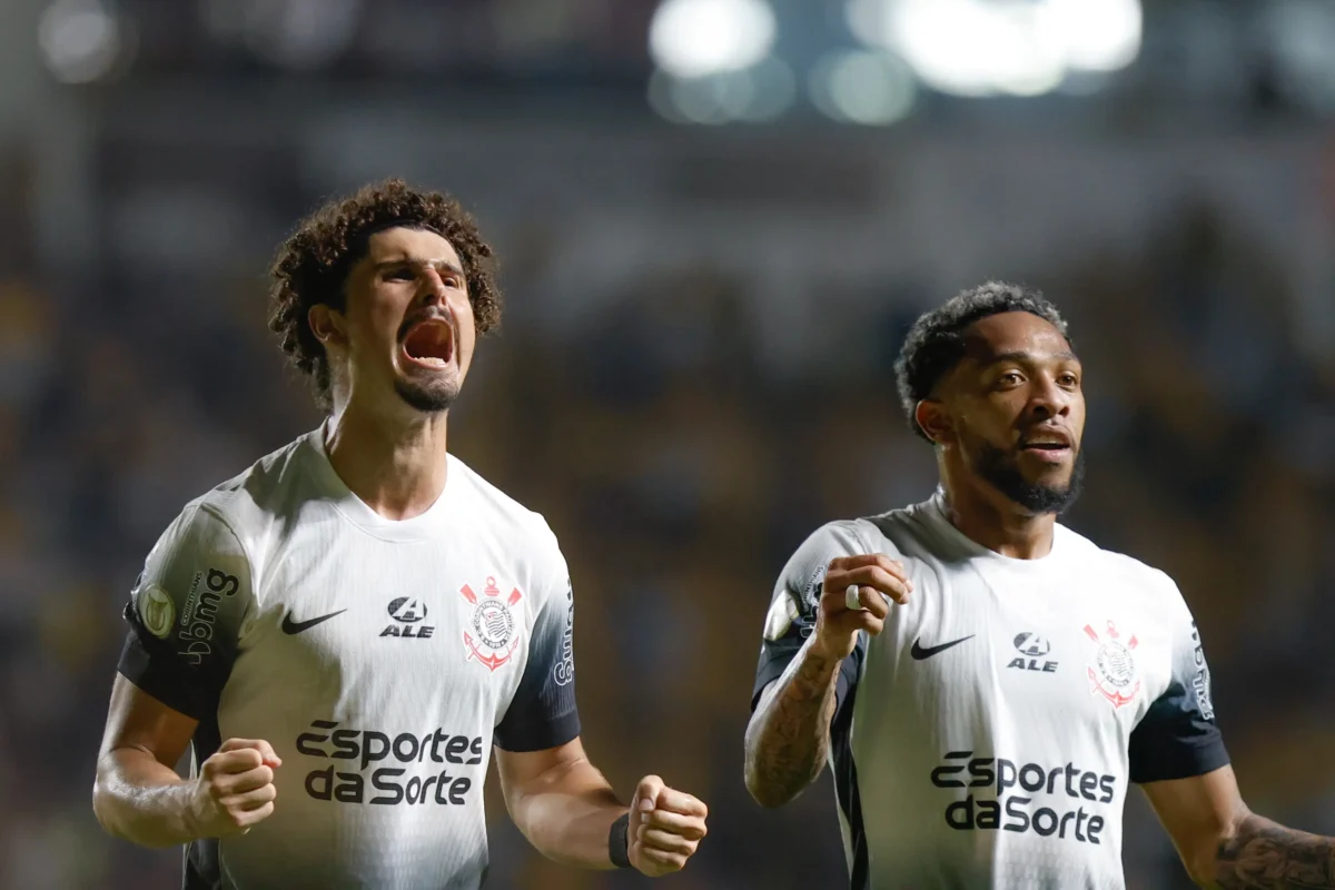 "Corinthians faz história com vitória emocionante: Augusto Melo brilha, torcida apoiadora e celebração inesquecível"