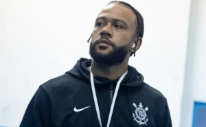 "Dilema de Memphis Depay: Situação de Titularidade em Jogo Decisivo de Corinthians X Palmeiras"