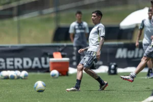 Escalação do Atlético-MG contra o Botafogo: Arana fora, Militão se prepara para o confronto.