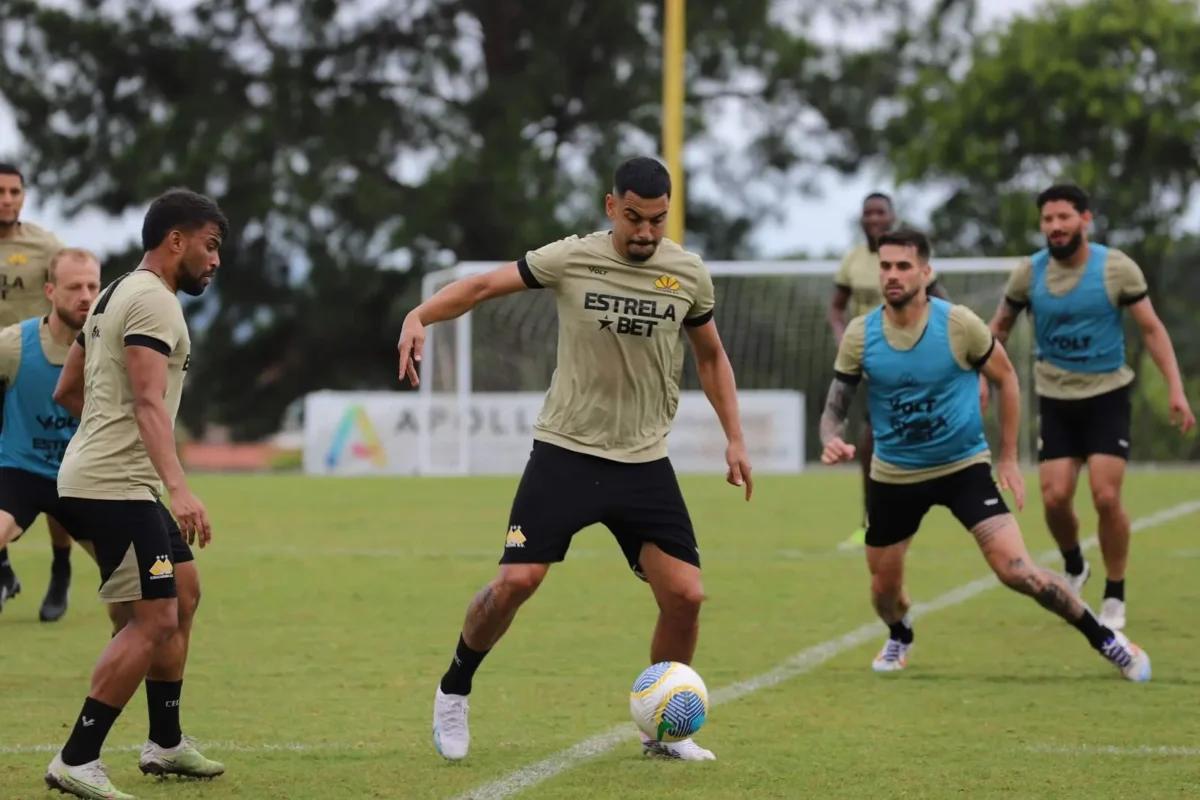 Escalação do Criciúma: Táticas com Dois Atacantes e Meio-Campo Forte; Conheça a Escalação Provável.